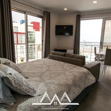 White House I * プライア・ダ・ヴィクトーリア