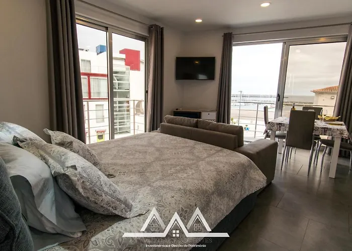 White House I * プライア・ダ・ヴィクトーリア