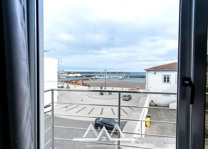 White House I アパート *