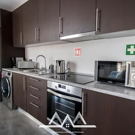 White House I Apartman *