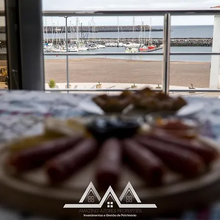 White House I Praia da Vitória