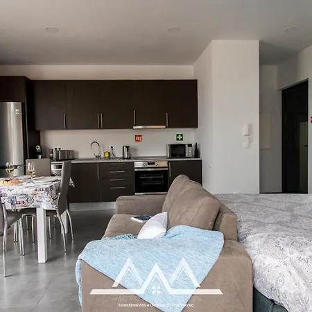 White House I Apartman *